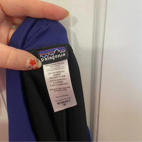 Patagonia Athletic Skort with Shorts in Blue Floral - Medium - Picture 5 of 6